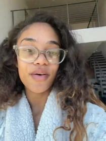 Scarlit Scandal – Bio, Birthday, Age, Video .